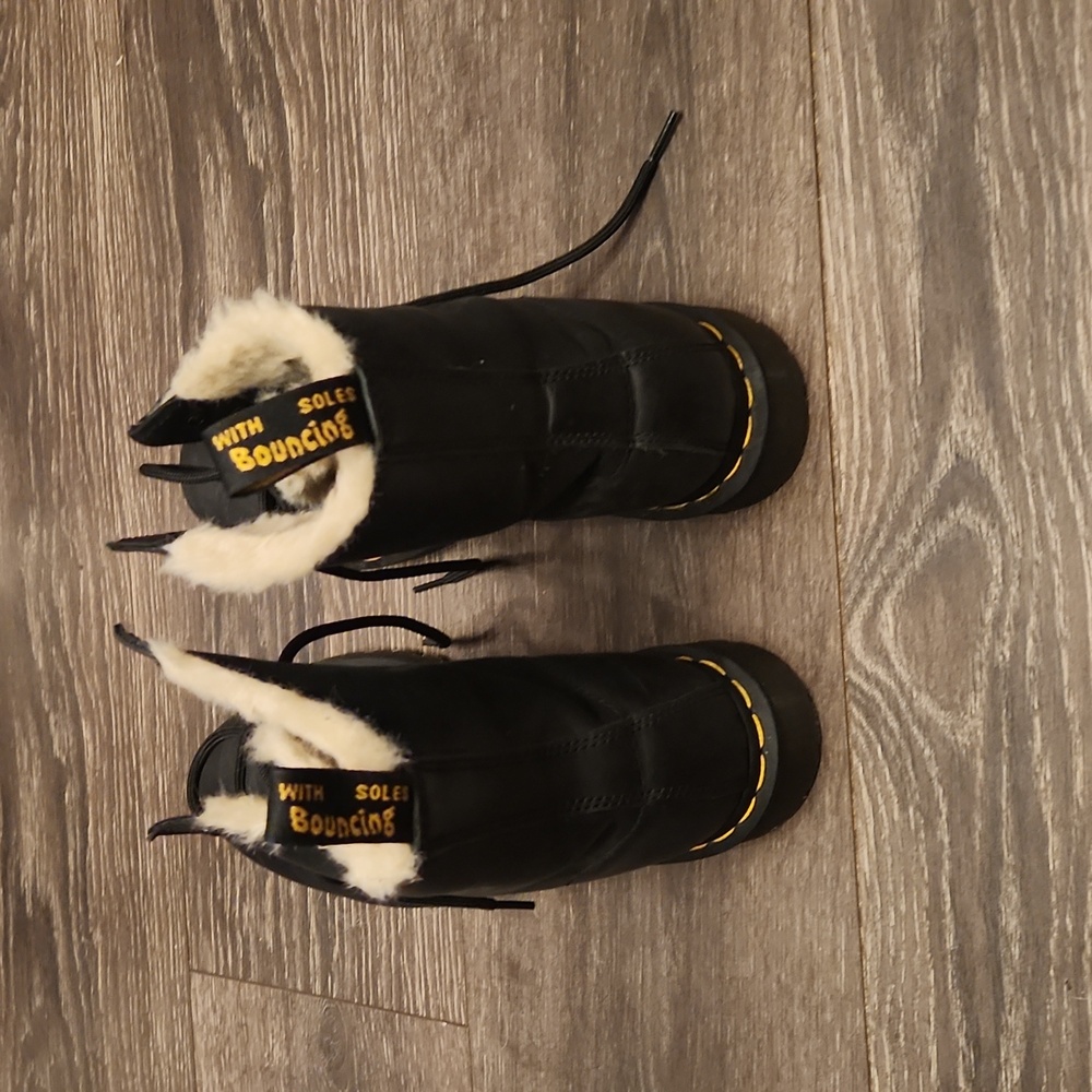 Dr. Martens Black Leather Lace-Up Fur-Lined Boots with Yellow Stitching - Picture 2 of 3